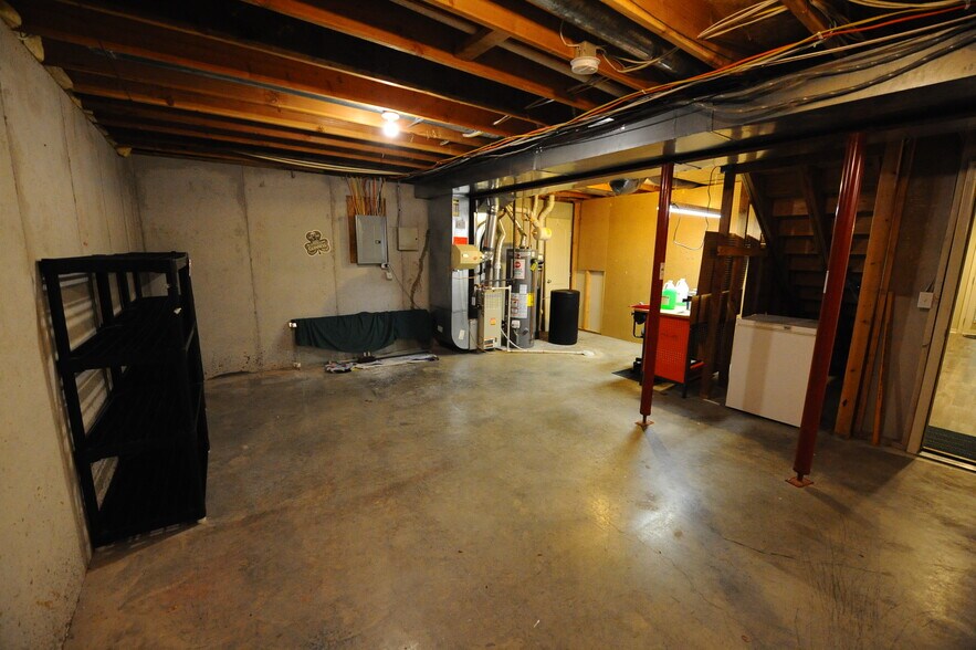 Building Photo - 3204 NW 67th Ct