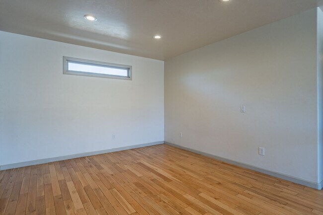 Building Photo - 110 S Placita Colonia Solana