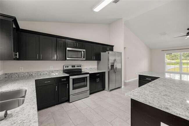 Building Photo - 2868 SW 165th Pl