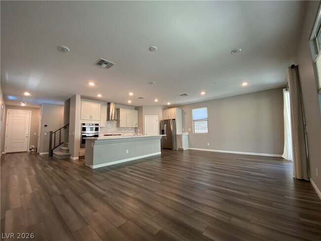 Building Photo - 355 Wind Poppy St