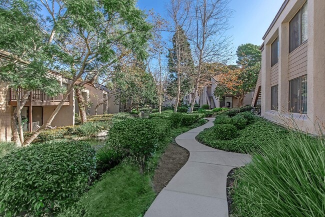 Building Photo - Huntington Lakes Apartments