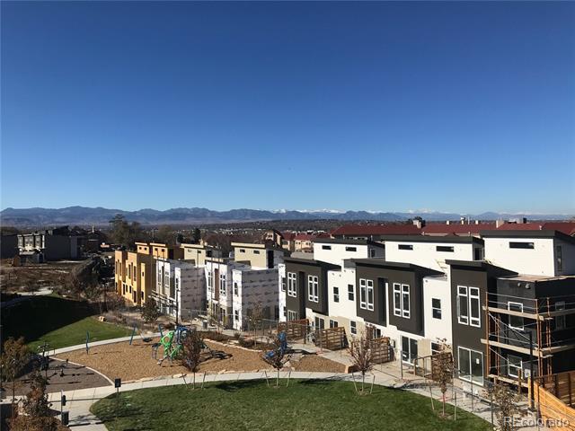 Building Photo - 2879 W Parkside Pl