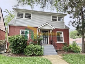 Building Photo - 12917 S Emerald Ave