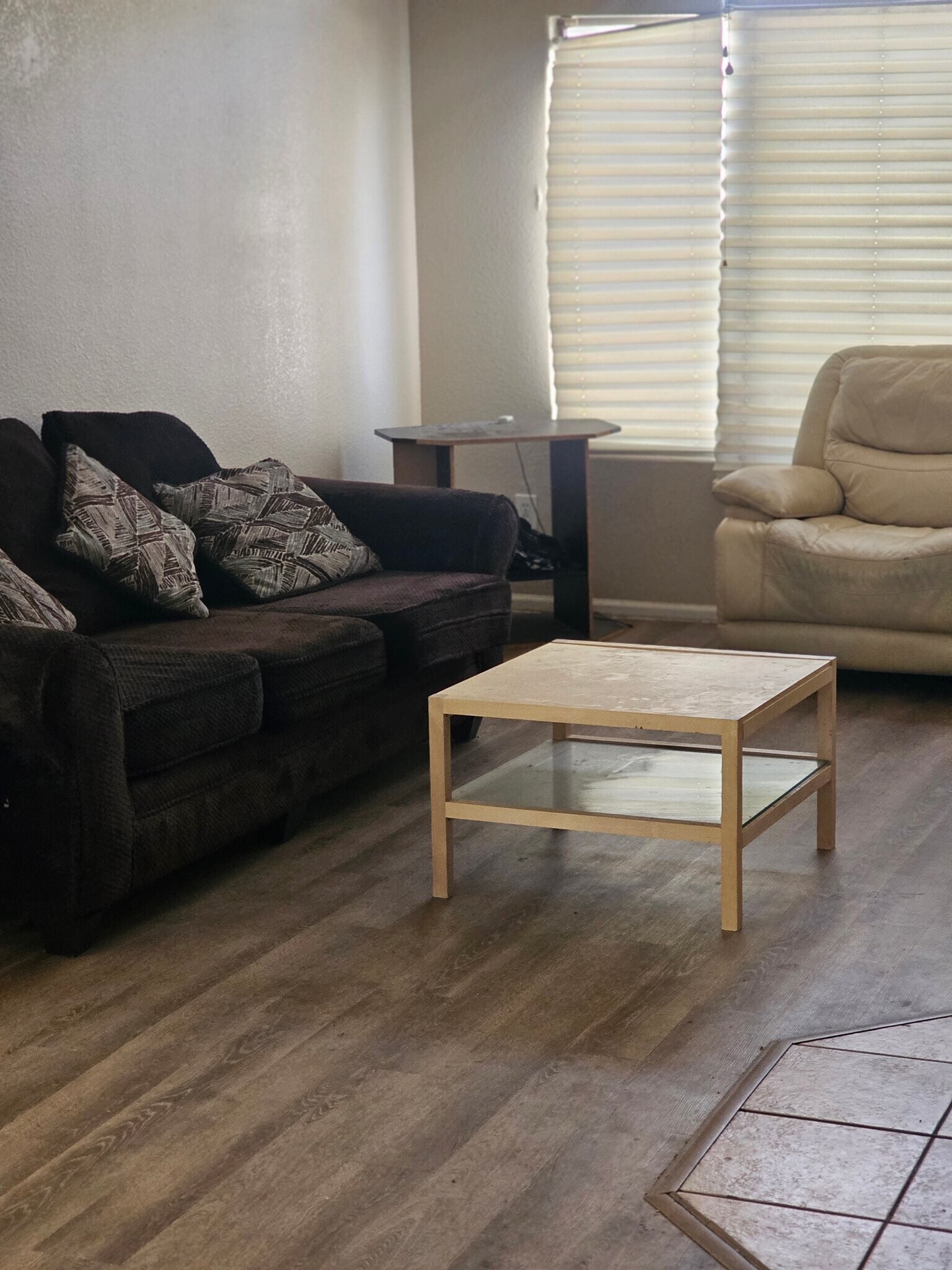 Building Photo - 10931 W Roanoke Ave