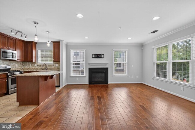 Building Photo - 12825 Fair Briar Ln