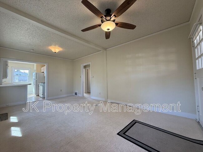 Building Photo - 2716 Central Ave