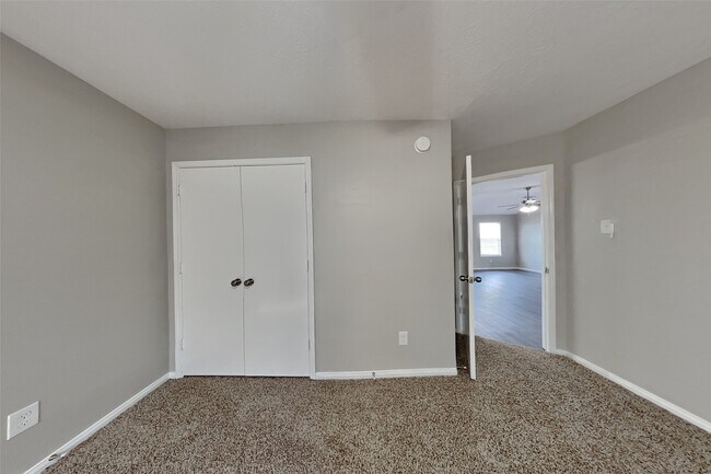 Building Photo - 2810 Bristlecone Dr