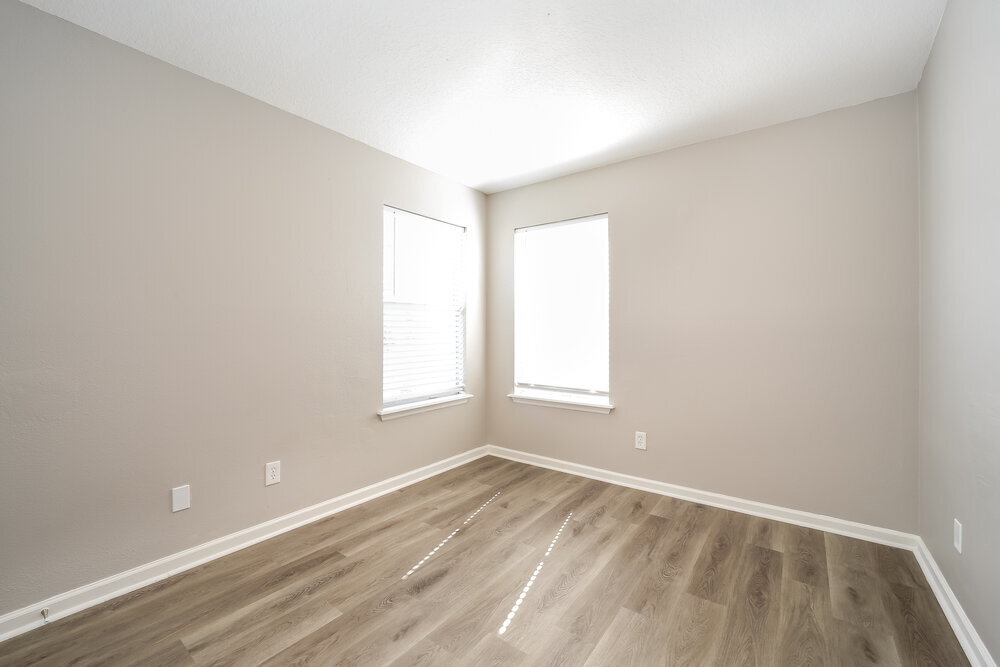 Building Photo - 5860 Sandstone Way