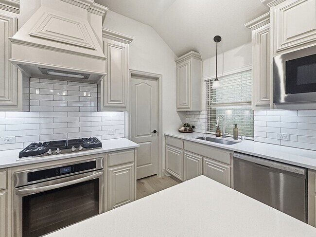 Building Photo - 1248 Starlight Ave