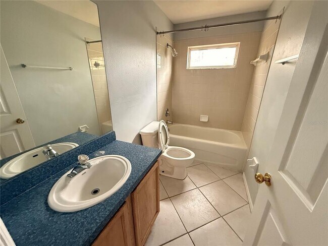 Building Photo - 10782 Plantation Bay Dr