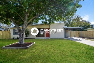 Building Photo - 3 Bedroom Pet-Friendly Home in West Bradenton, FL with Main Street Renewal