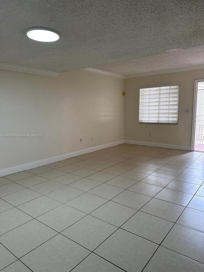 Building Photo - 2255 W 69th St