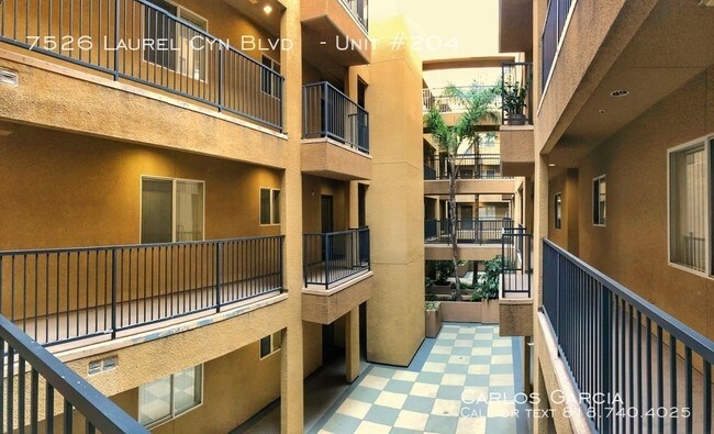 Building Photo - 7526 Laurel Canyon Blvd