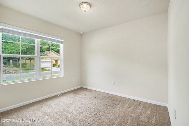 Building Photo - 2650 Falcon Ln
