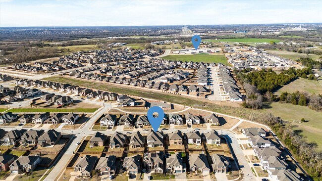 Building Photo - 1412 Summer Ln