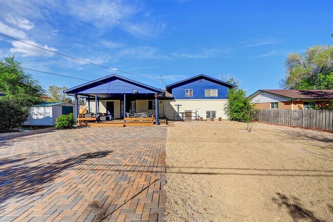 Building Photo - 4220 Edwinstowe Ave