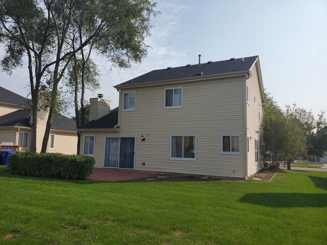 Building Photo - 3 bedroom home in the White Caps