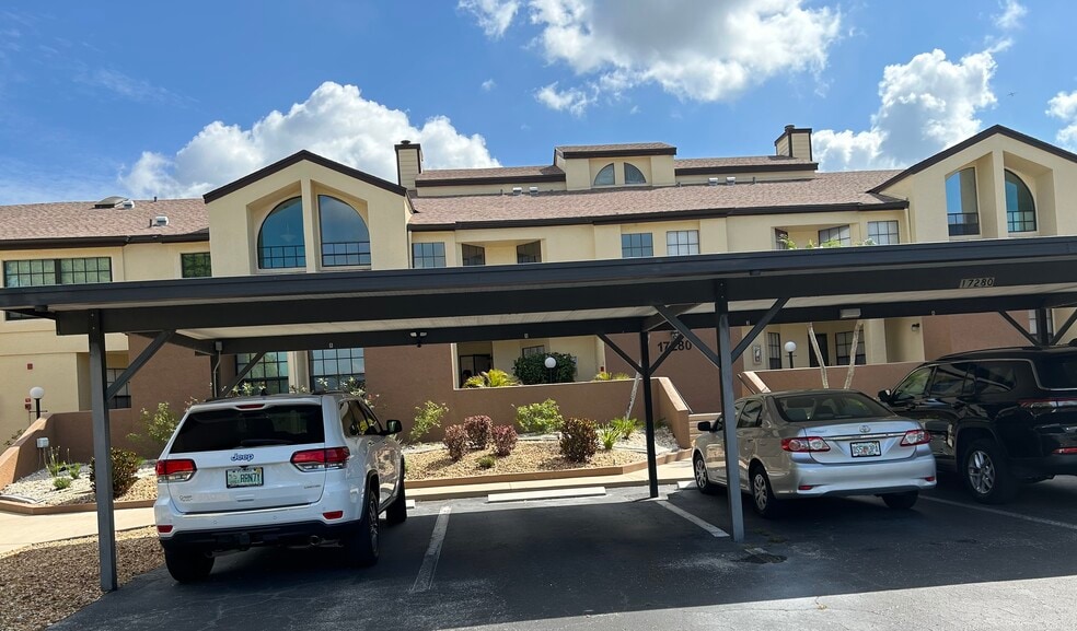 covered parking - 17280 Eagle Trce