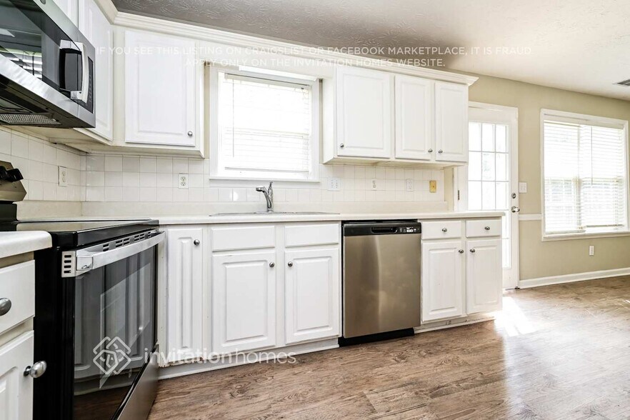 Building Photo - 4302 Glen Heights Way