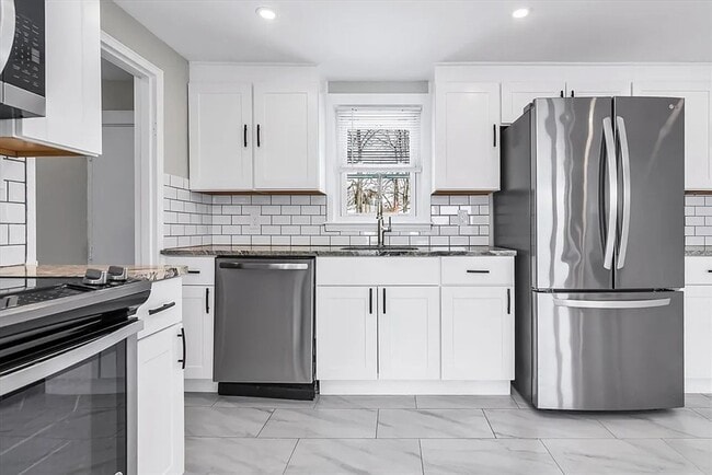 Building Photo - Beautifully Renovated 3-Bedroom Home in Woburn – $3,899.00/mo