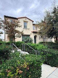 Building Photo - 45 Savannah