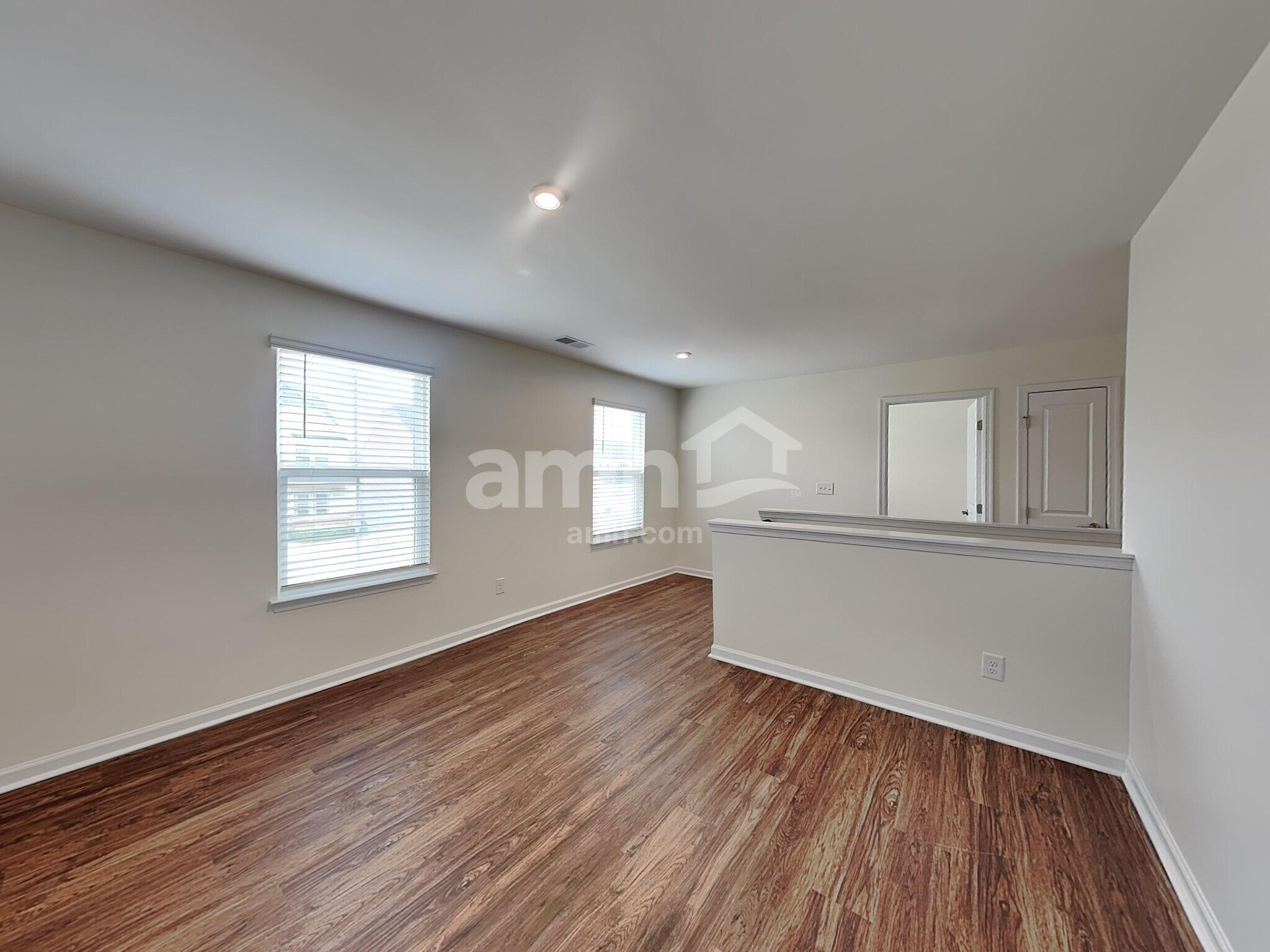 Building Photo - 648 Hamilton Park Dr