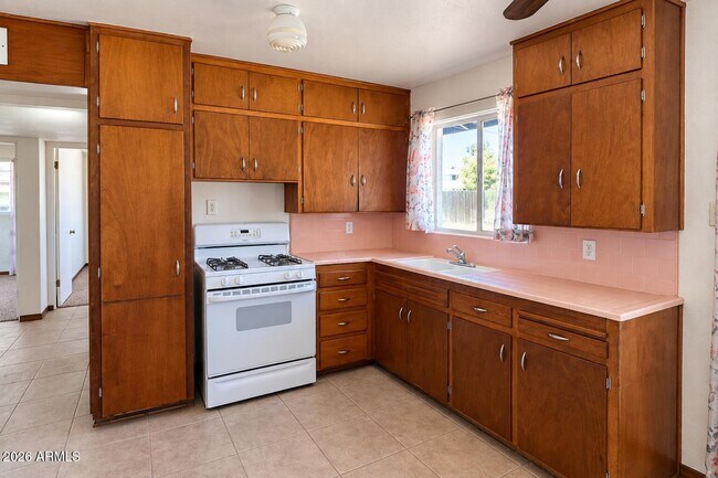 Building Photo - 12811 N 111th Dr