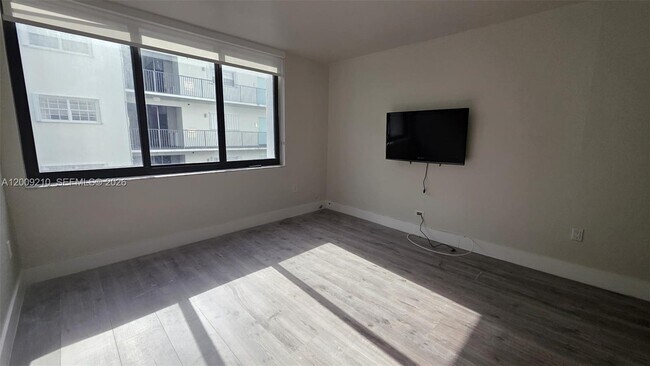 Building Photo - 250 Galen Dr