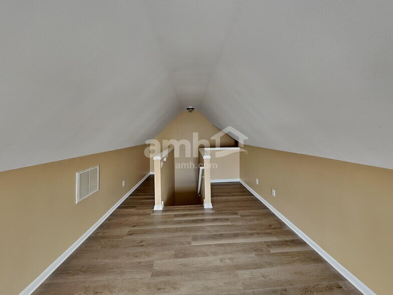 Building Photo - 9319 Stawell Dr