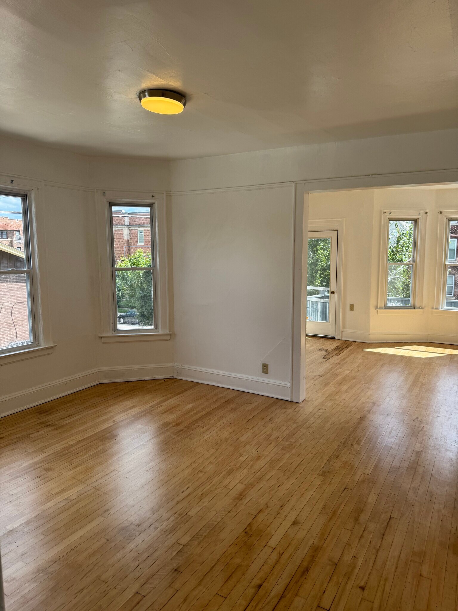 Building Photo - 1712 E Park Pl