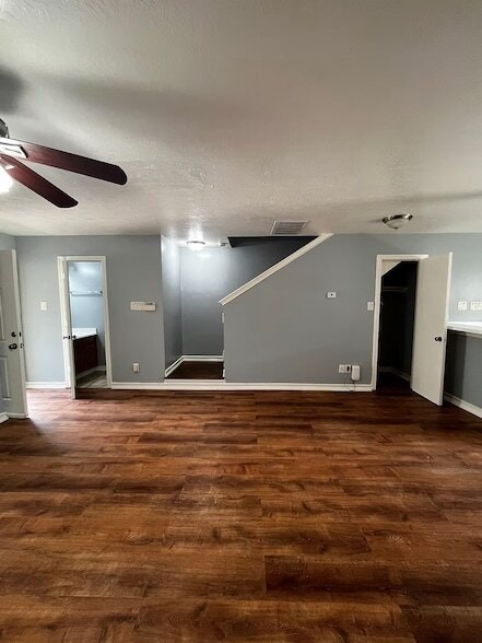 Primary Photo - 1013 Ruthven St