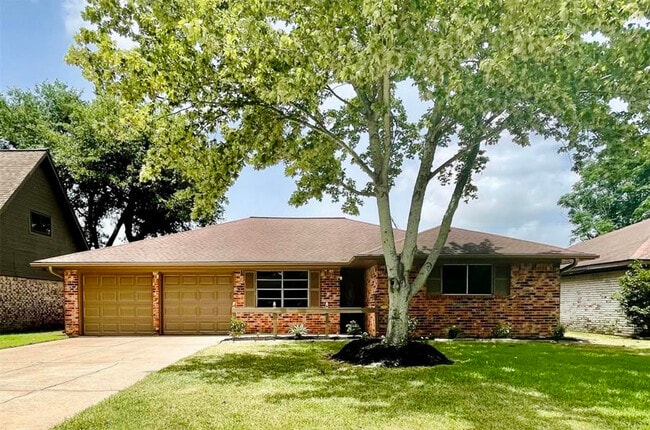 Building Photo - 718 E Lambuth Ln