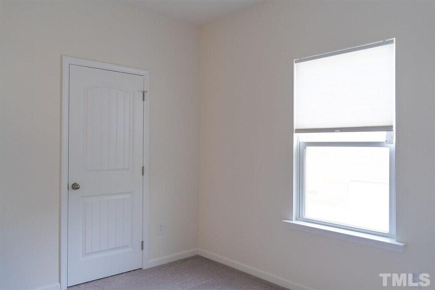 Building Photo - 1004 Archer Ln