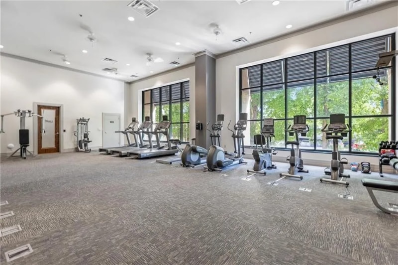 Building Photo - 3040 Peachtree Rd NW