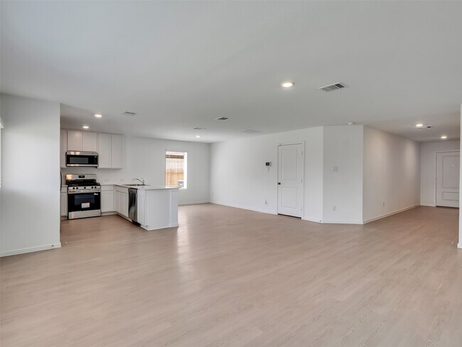 Building Photo - 921 Capracotta Dr