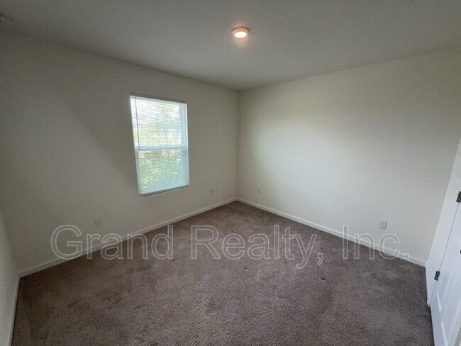 Building Photo - 4360 Jitterbug St