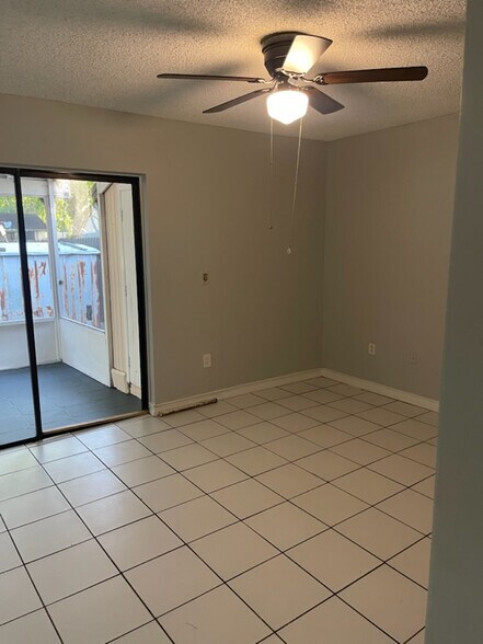 Building Photo - 4704 SW 136th Pl