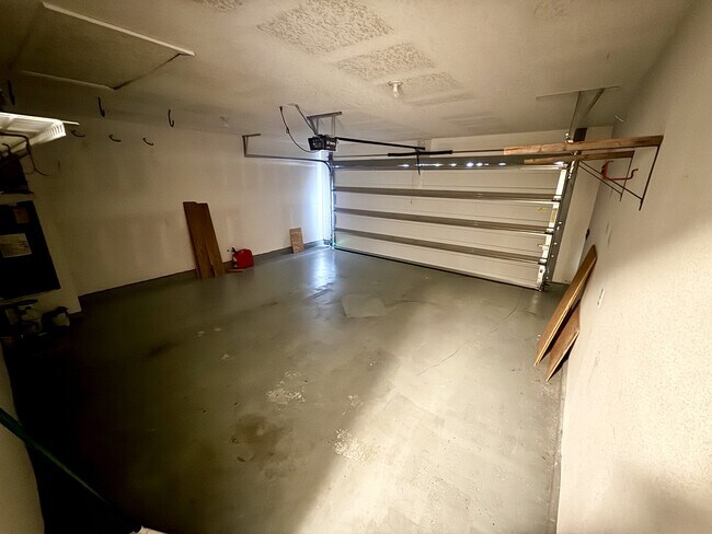 Building Photo - 4415 Mirada Way