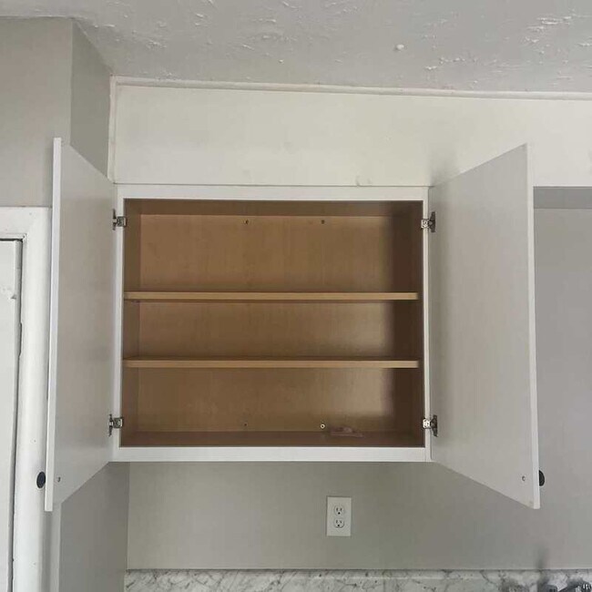 Building Photo - 3233 W 50th St