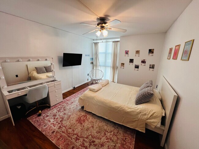 Building Photo - 1201 River Reach Dr