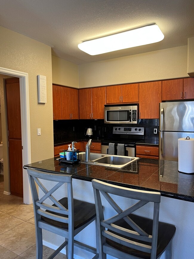 Building Photo - 5302 E Van Buren St