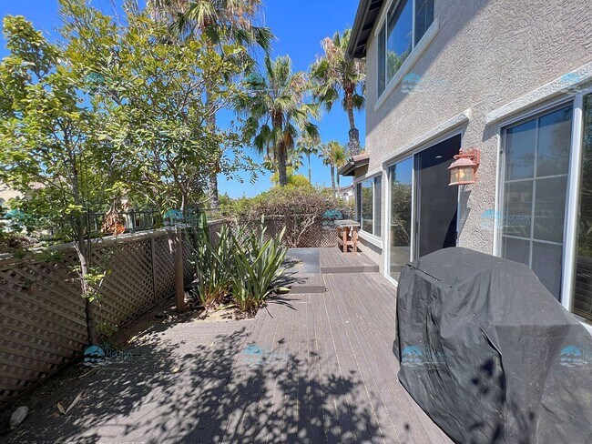 Building Photo - End unit 4 Bedroom House Available Now in ...