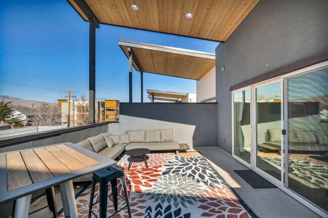 Building Photo - Mid-Town Modern Gem With EV Charger