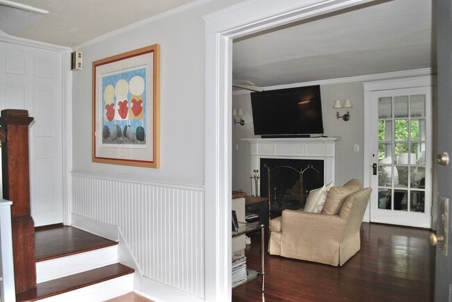 Building Photo - 408 Riverside Ave