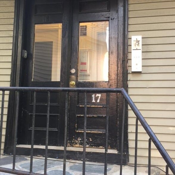 Building Photo - 17 Parker Hill Ave