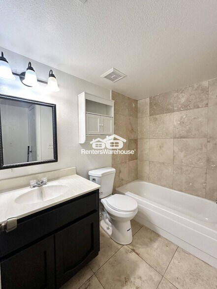 Building Photo - 3119 W Cochise Dr