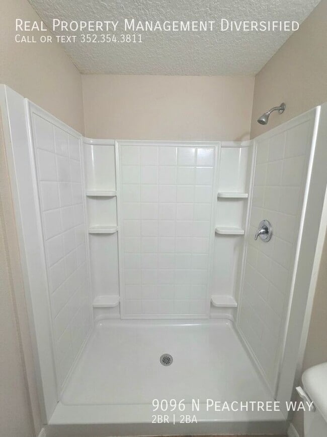 Building Photo - 9096 N Peachtree Way