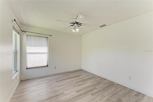 Building Photo - 4805 76th Ct E