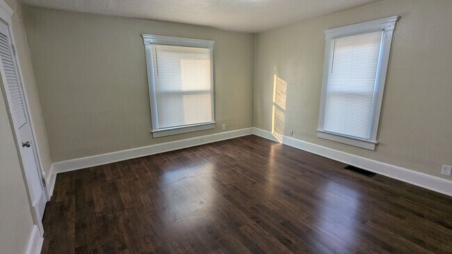 Building Photo - *793 Boulevard St - Duplex