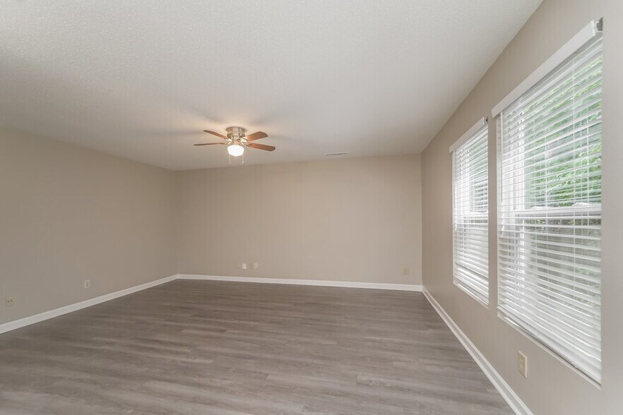 Building Photo - 7054 Sycamore Grove Ct